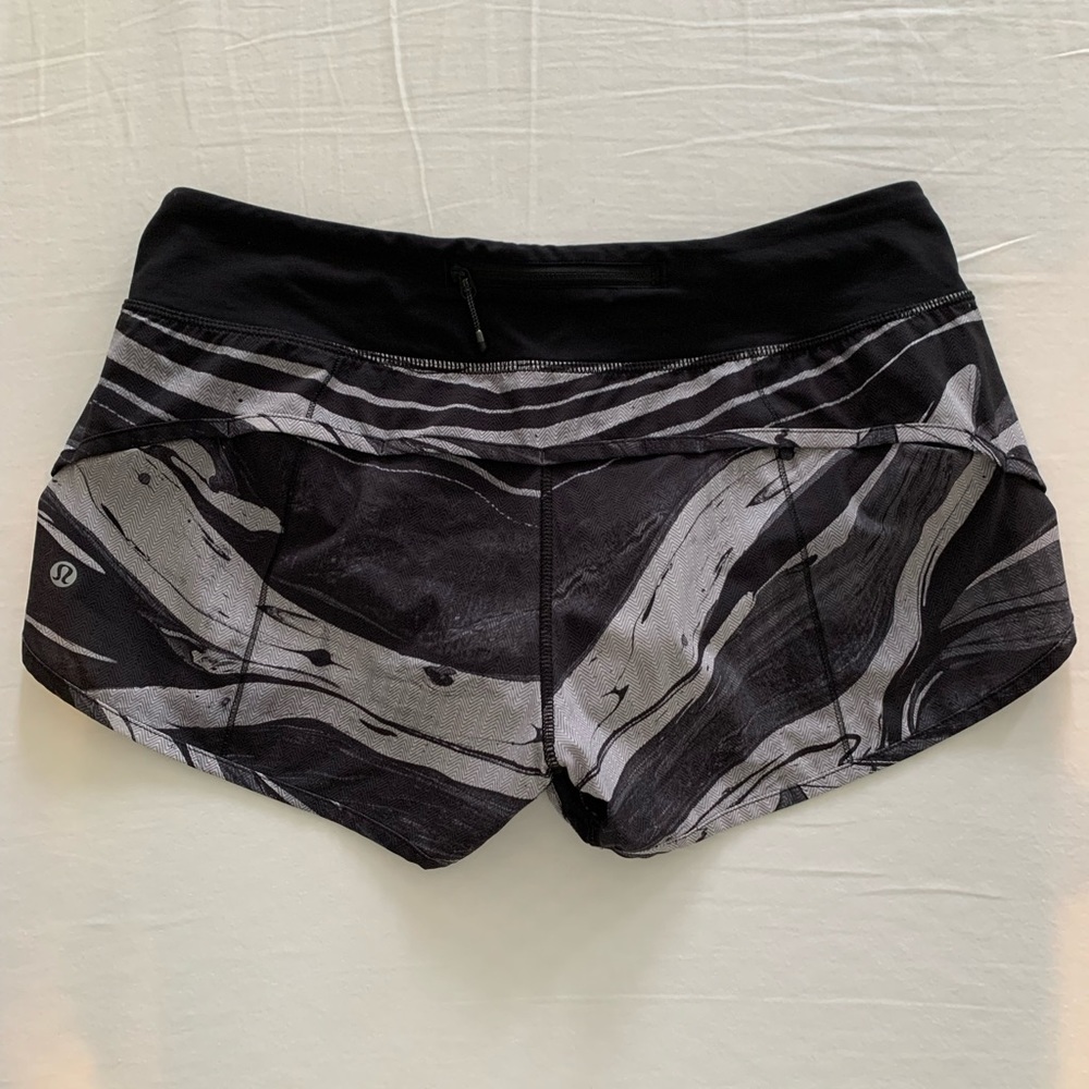 Last chance sale ✨ 
Womens Lululemon Speed Shorts 2 1/2  inches